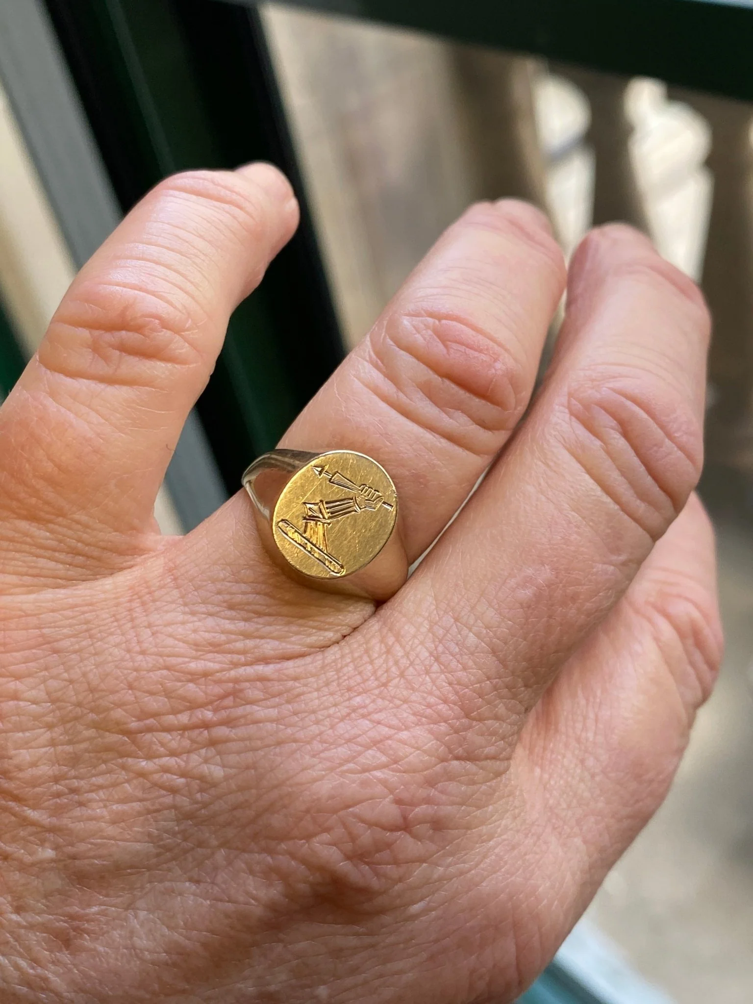 Vintage Gold Signet Ring - Image 3