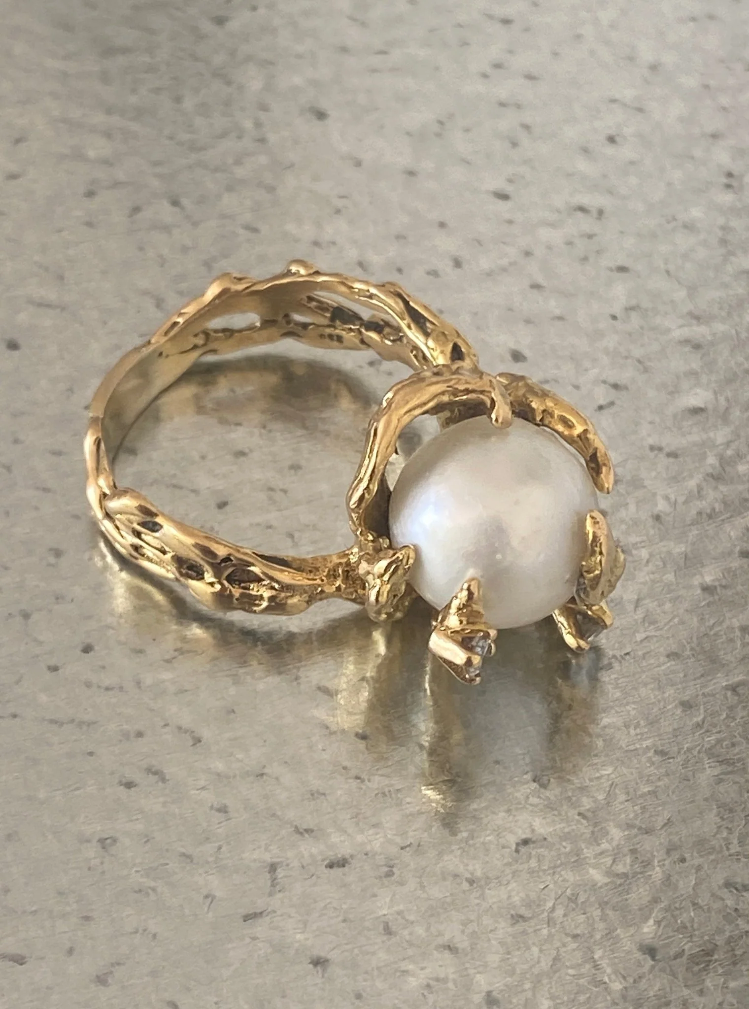Modernist Gold, Pearl & Diamond Ring - Image 3