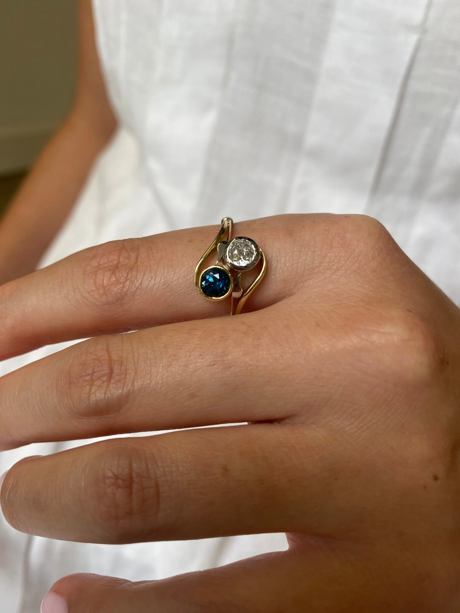 Edwardian Sapphire & Diamond Toi et Moi Ring - Image 3