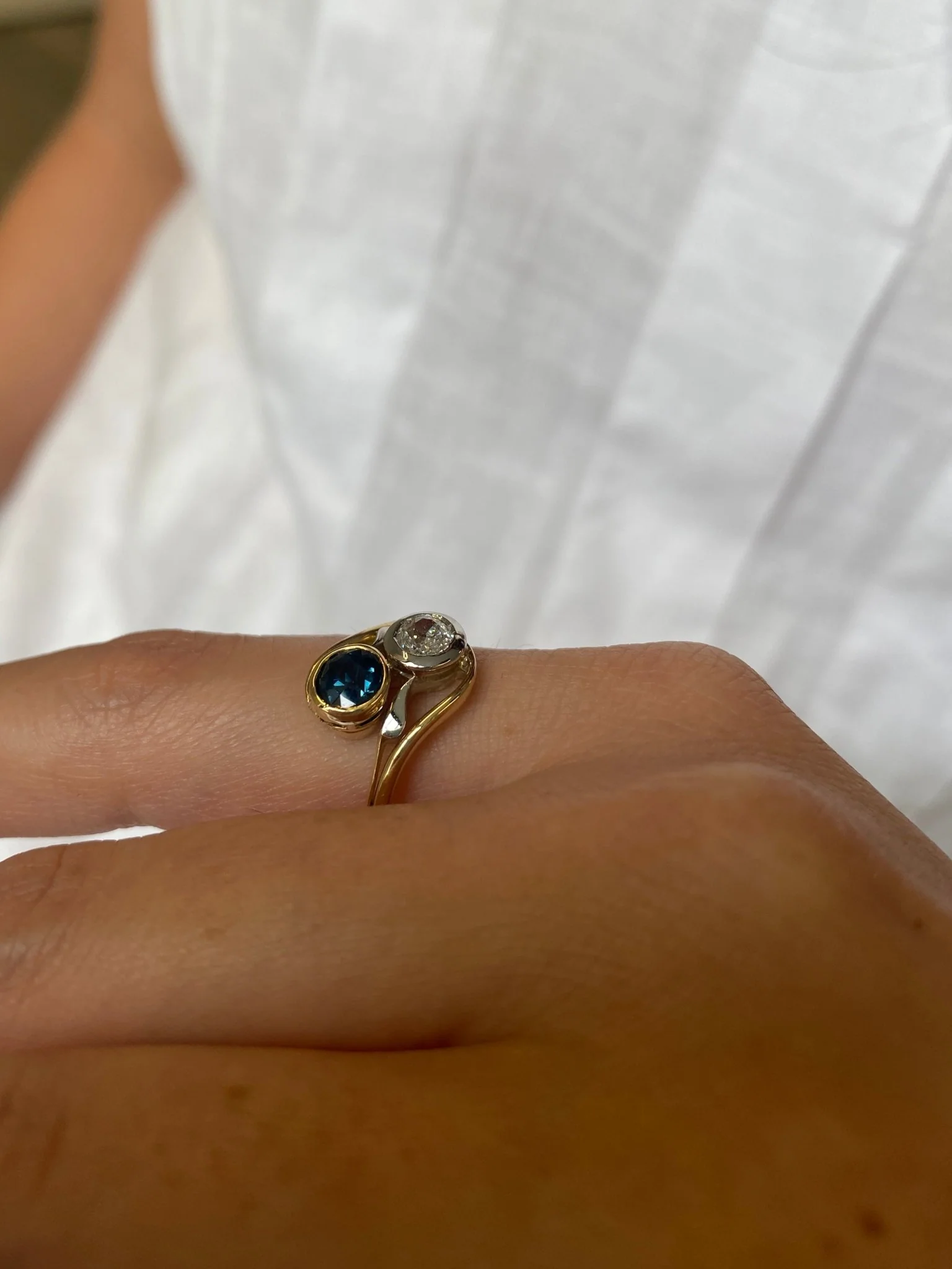 Edwardian Sapphire & Diamond Toi et Moi Ring - Image 4