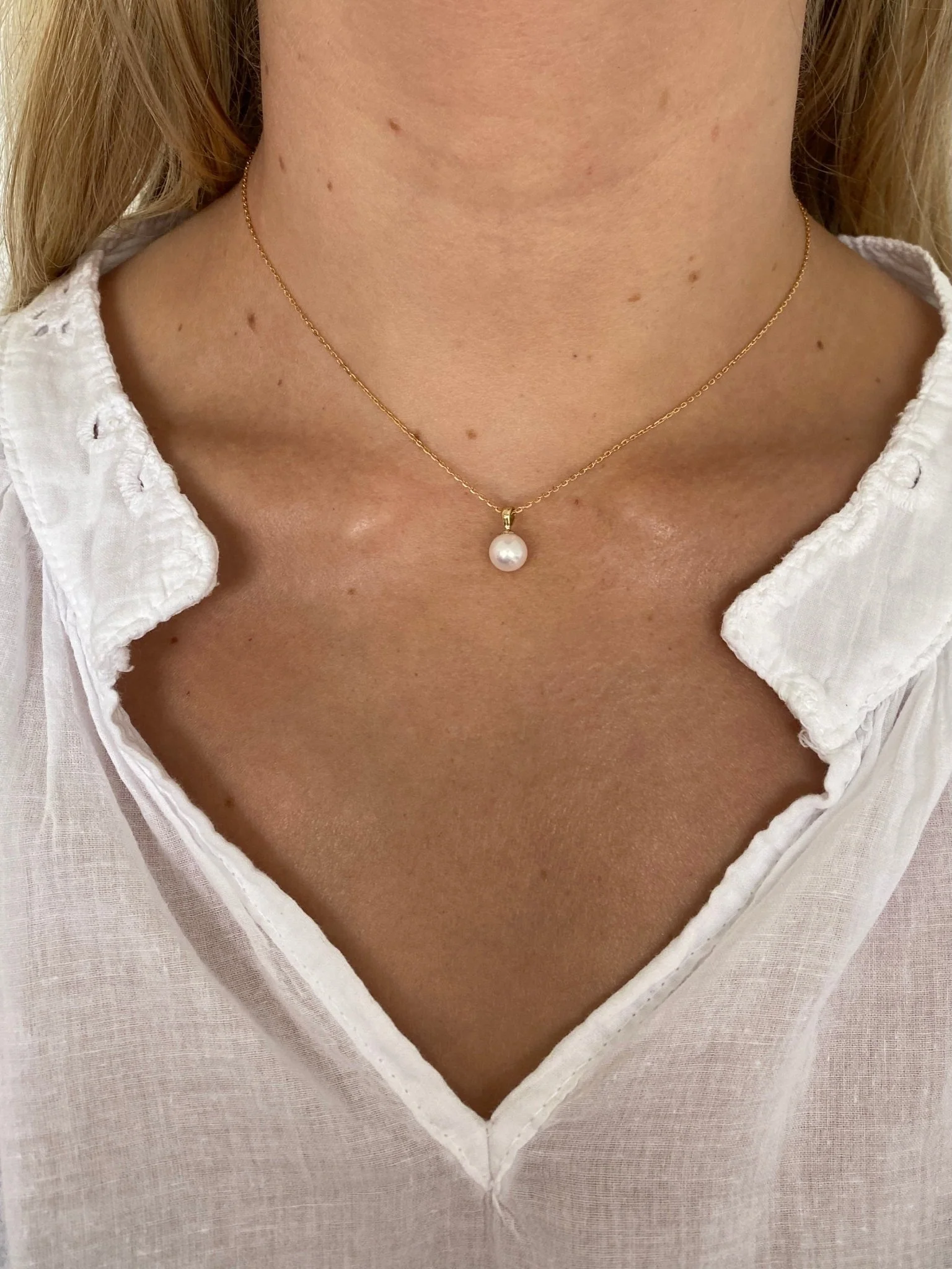 Pearl Pendant on Chain - Image 3