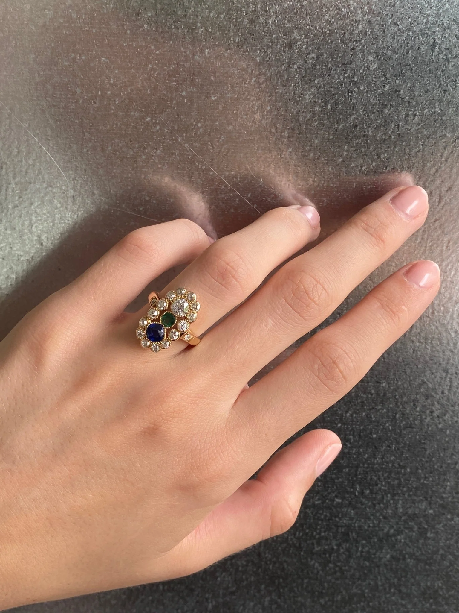 Antique Australian Diamond, Sapphire & Garnet Ring - Image 3